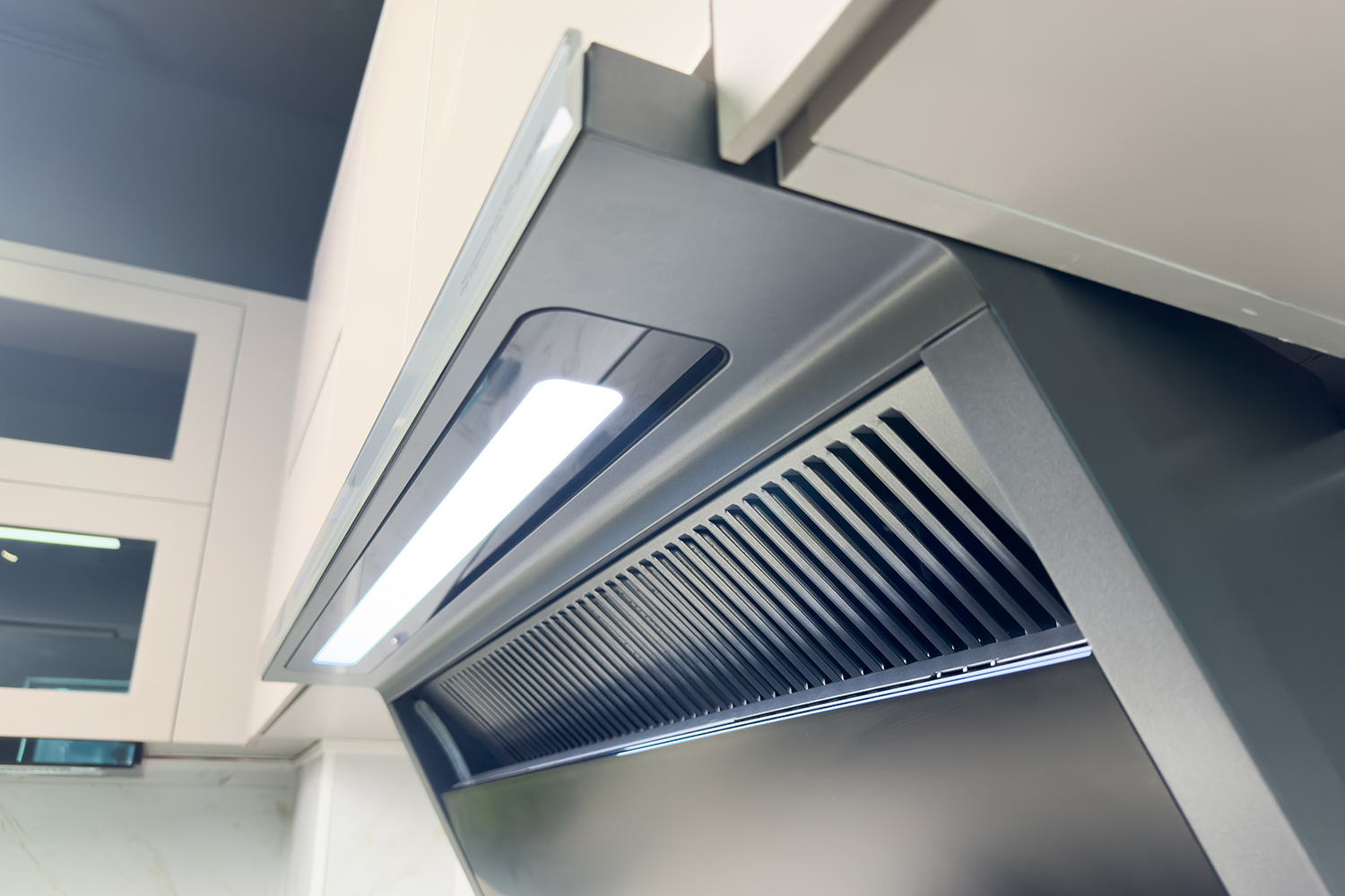 Thiết bị vệ sinh cao cấp chính hãng giá rẻ 2022 MÁY HÚT MÙI GRANDX GX H70T88G - Ảnh 2